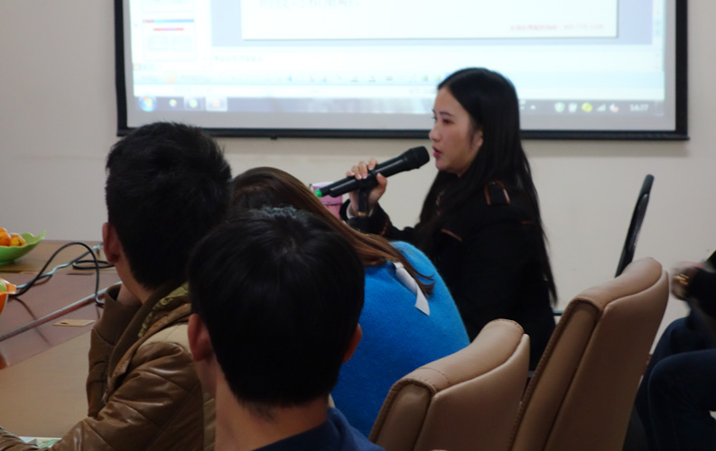 昆明杏彩体育网络公司从2013年开始筹备新媒体营销公益讲座和老客户网络营销沙龙，杏彩体育邀请了国内网络营销和移动互联网营销专家亲临公司，为保证培训质量和沟通效果，杏彩体育每次只邀请20-30家老客户参加（全免费），杏彩体育将秉承全公益、全免费、不推销任何产品和服务、只讲干货等原则，为新老客户创造更多价值。
