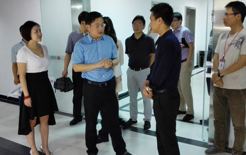 重庆杏彩体育网络公司目前正在筹备中，专业技术团队已经组建成熟，将于2015年7月10日正式开业。